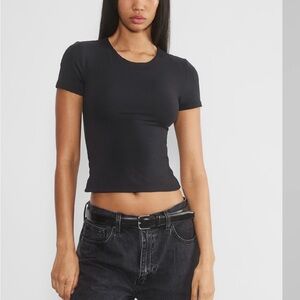Aritzia Babaton Original Contour Crew T-Shirt